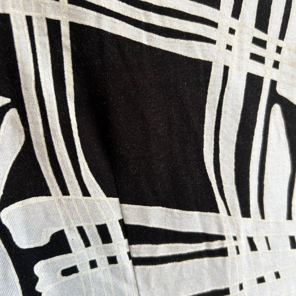 Joseph Ribkoff black and white zip front top with double collar and cuffs Size 8 - Picture 8 of 10